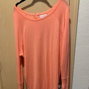 Shrinking Violet peach-pink tunic sweater back zip
